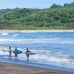 5 rutas de montaña del mundo donde el verano del 2026 se siente como primavera eterna