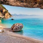 5 lugares donde se juntan dos mares u océanos y puedes ver la línea de unión